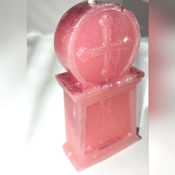 Hand crafted limited edition tombstone candle - Picture 3 of 5